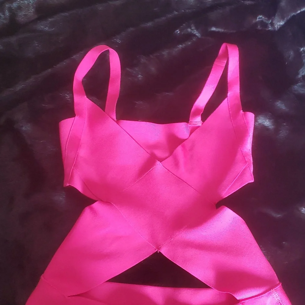 NEW SKIMS KNIT SWIMSUIT MONOKINI IN PINK : SIZE:LARGE